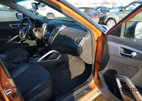 2012 Hyundai Veloster Base W/Black z USA, uszkodzony, nr VIN KMHTC6AD9CU044368